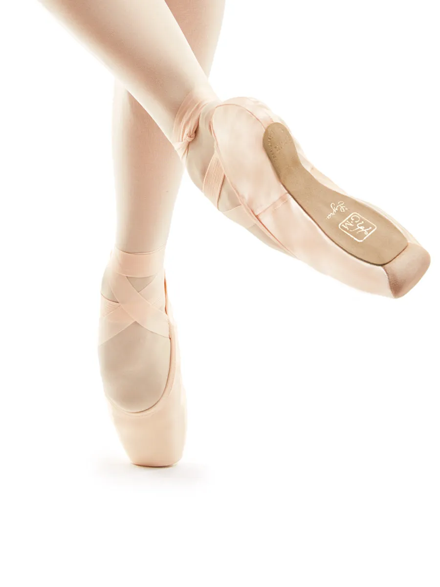 Gaynor Minden Pointe Shoe Lyra Sculpted (SC) 4 Extra Flex (X) Pink