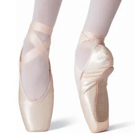 Merlet Cloe Pointe Shoe